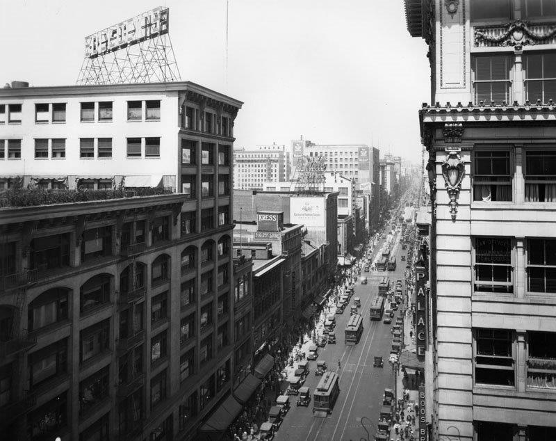 lary-cars-on-broadway-_7th_1926 lary-cars-on-broadway-_7th_1926