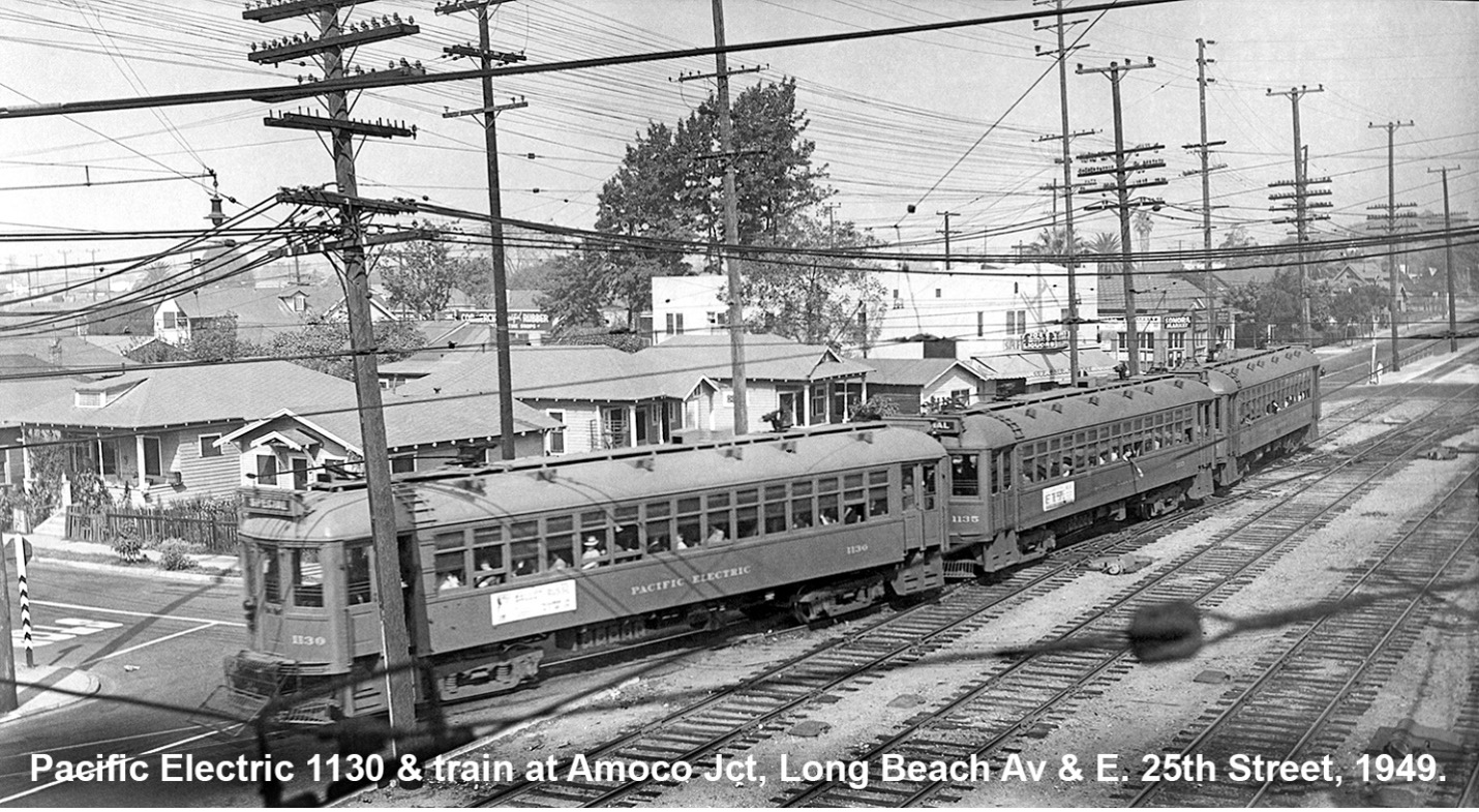 A rare view from Amoco Tower of an even rarer event of a train of 1100’s about to head out on Western District tracks of the Air Line, most likely this event is a result of the 1949 LATL strike.